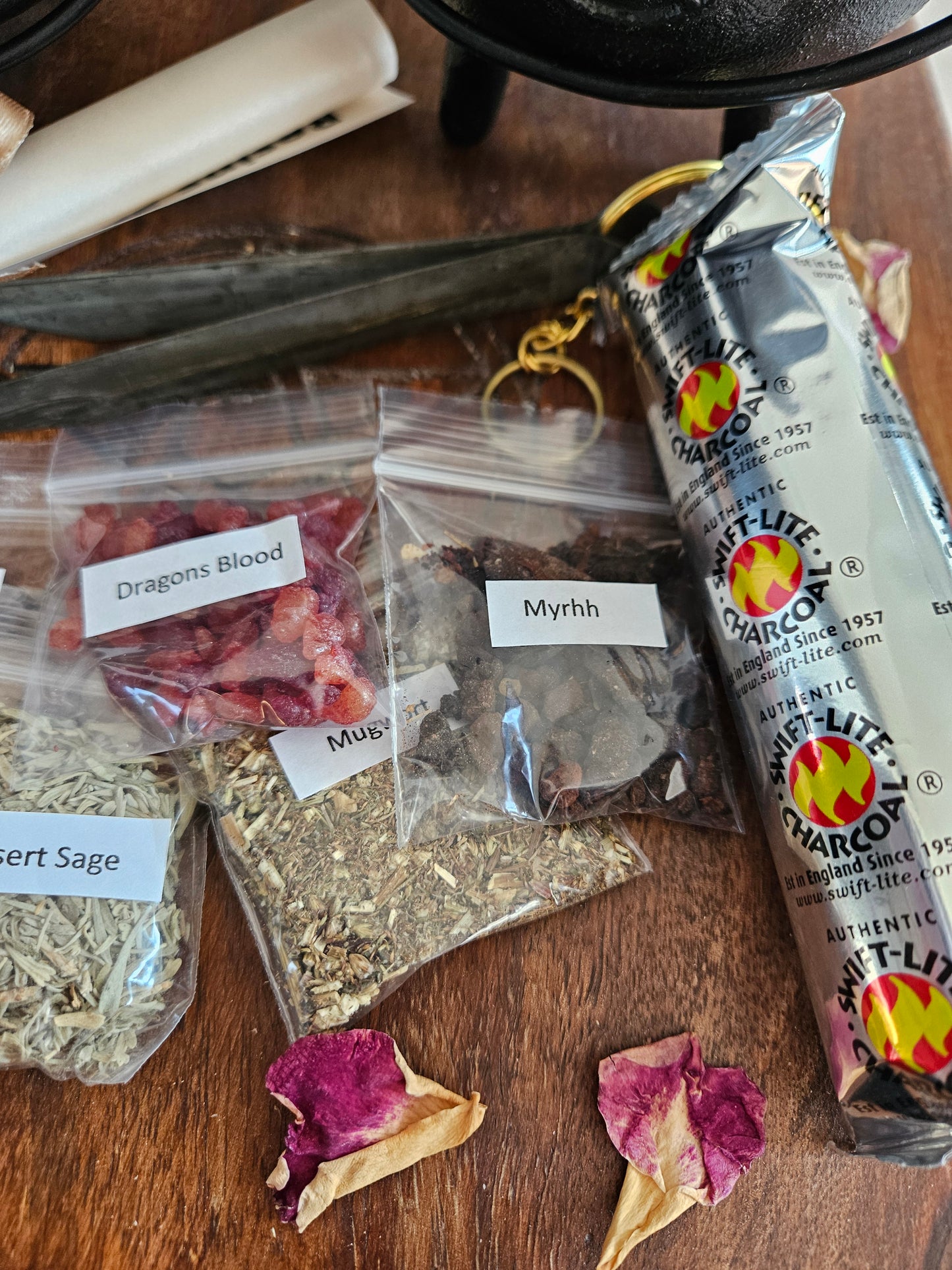 Cauldron and resin bundle