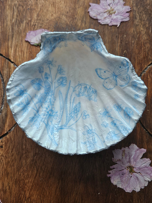 Large Scallop Shells with Decoupage Design - Rabbit or Floral Butterfly