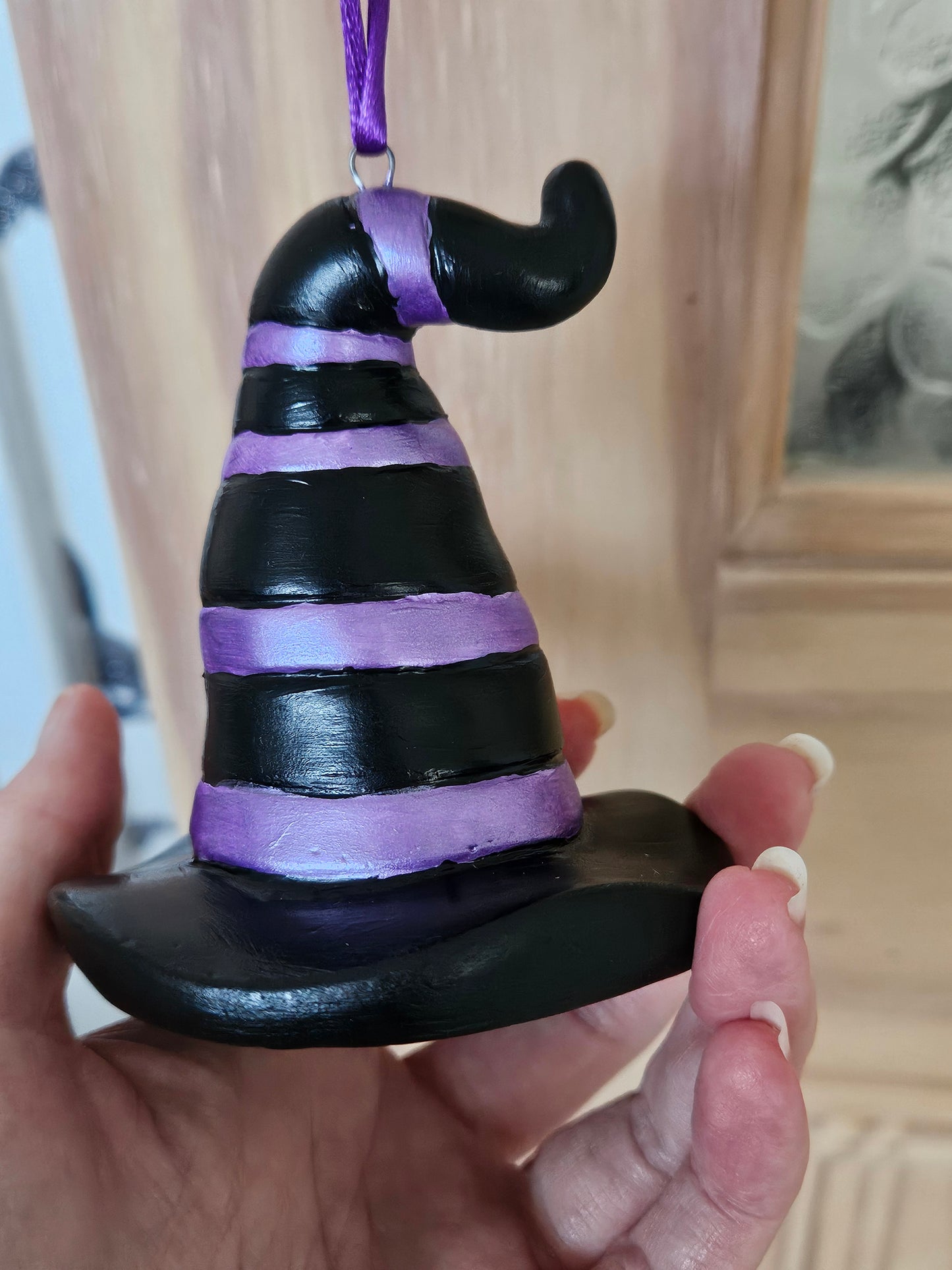 Hanging Ceramic Witch Hat 8cm
