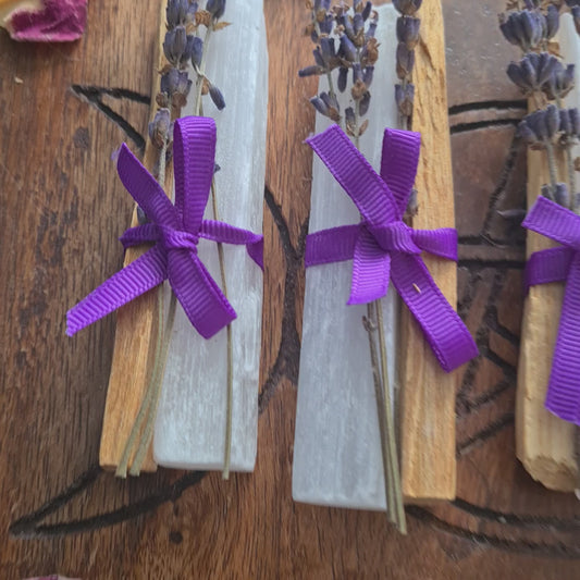 Cleansing Bundles - Selenite Wand Stick and Palo Santo