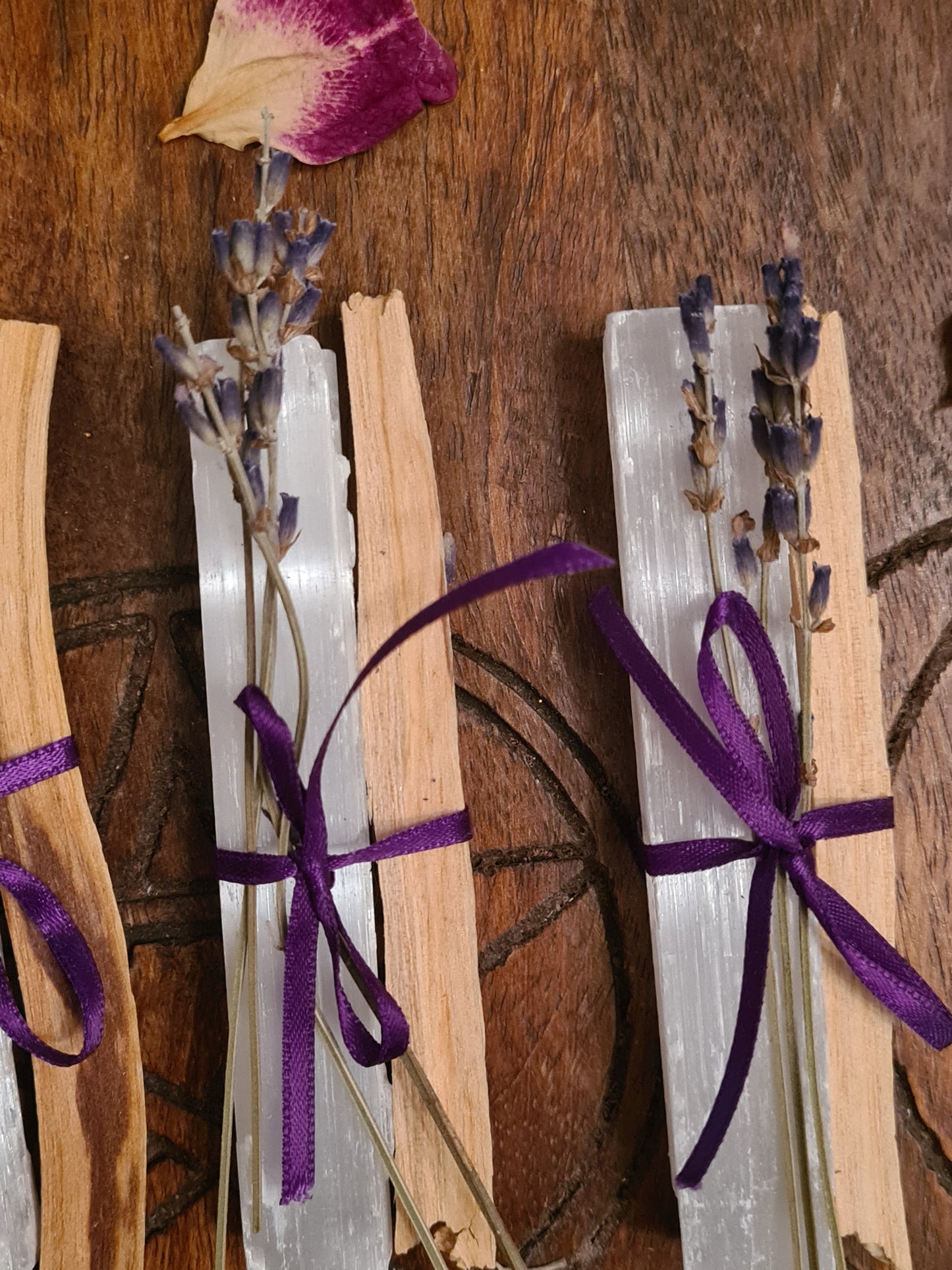 Cleansing Bundles - Selenite Wand Stick and Palo Santo