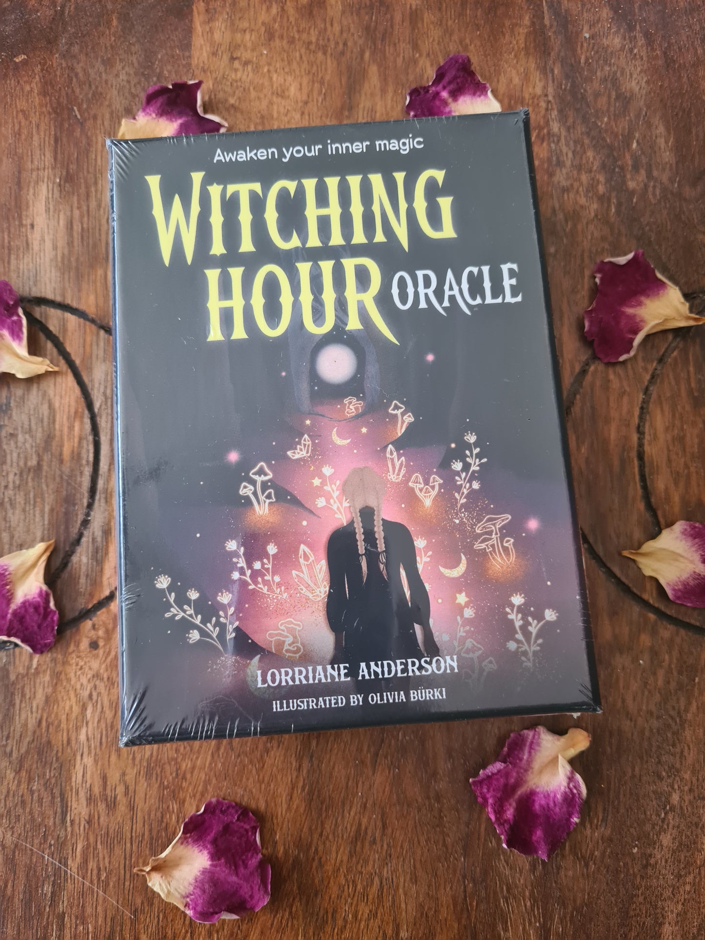 Witching Hour Oracle: Awaken your inner magic