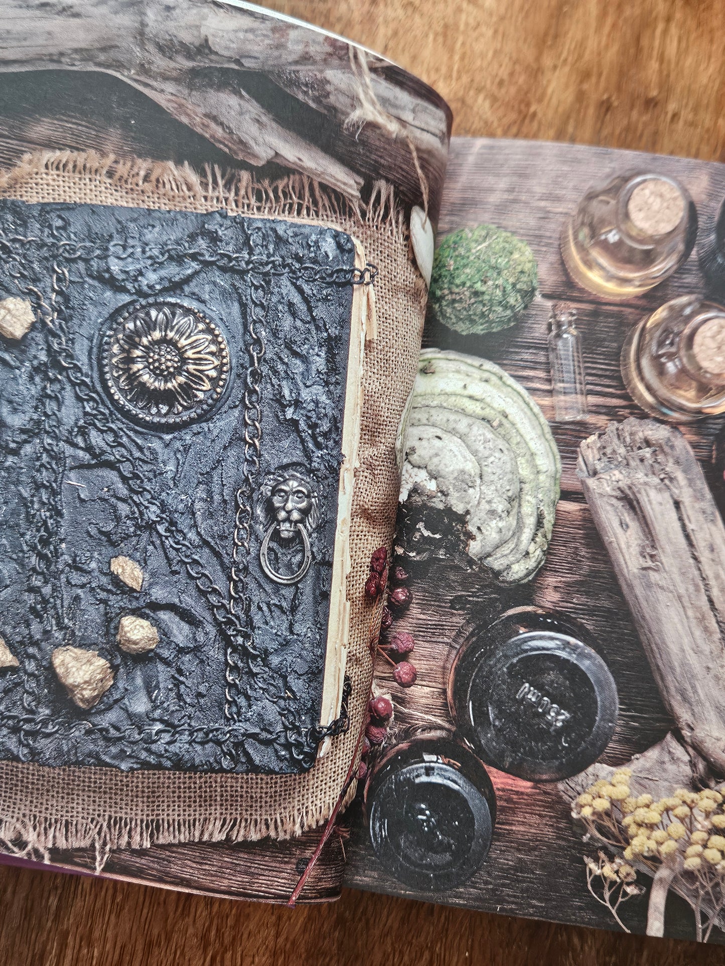 Little Magic Rituals (The Witch’s Apprentice): The Essential Witch’s Kit for Reconnecting with Yourself and with Nature