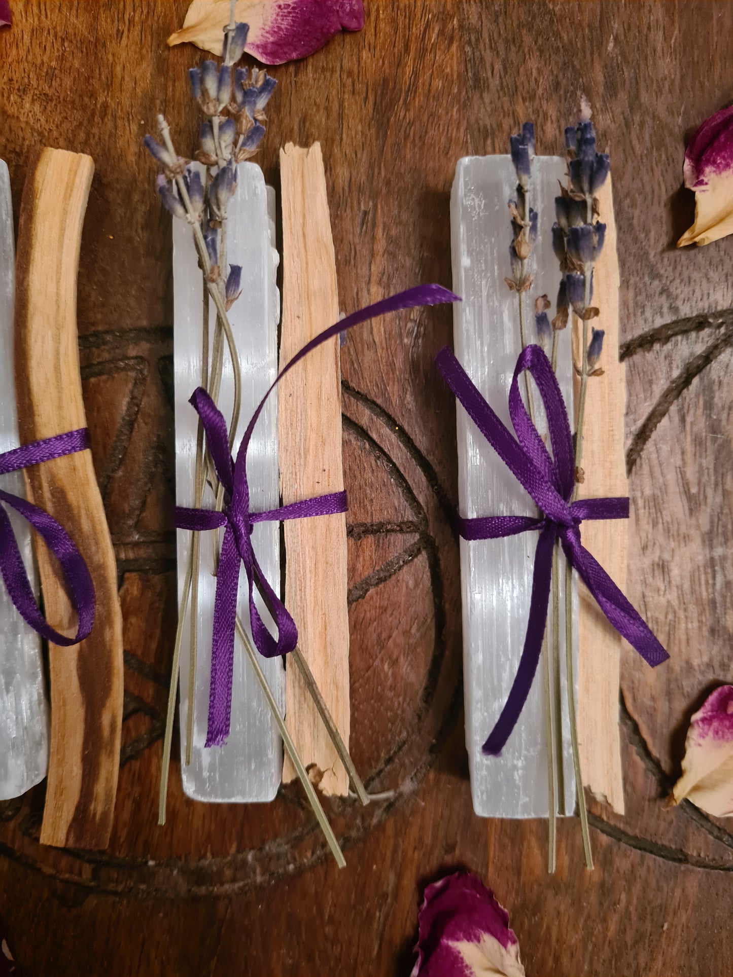 Cleansing Bundles - Selenite Wand Stick and Palo Santo