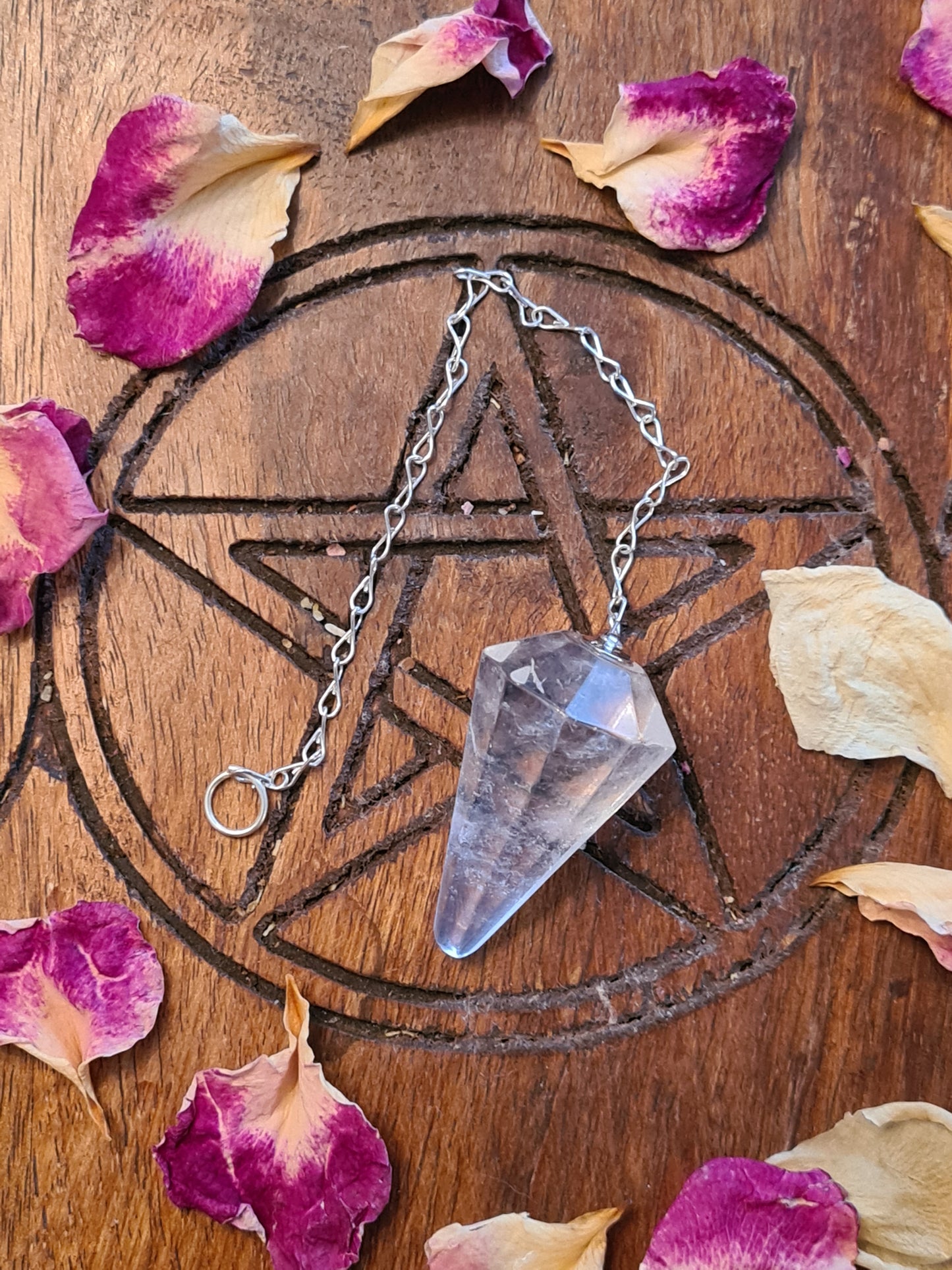 Pendulum with guide ~ Sodalite ~ Rose Quartz ~ Black Obsidian ~ Tigers Eye ~ Smoky Quartz ~ Clear Quartz ~ Red Jasper ~ Beginners guide